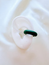 Load image into Gallery viewer, Colorful Clay Ear Cuff – emerald green