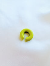 Load image into Gallery viewer, Colorful Clay Ear Cuff – neon yellow