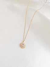 Load image into Gallery viewer, Sunburst Necklace