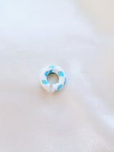 Load image into Gallery viewer, Colorful Clay Ear Cuff – White &amp; Light Blue