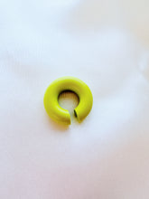 Load image into Gallery viewer, Colorful Clay Ear Cuff – neon yellow