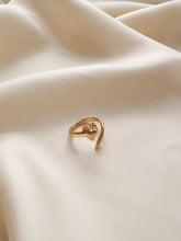 Load image into Gallery viewer, FOX RING