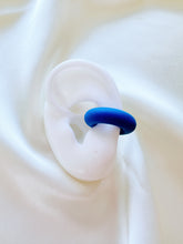 Load image into Gallery viewer, Colorful Clay Ear Cuff – royal blue