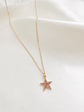 Load image into Gallery viewer, Star Necklace