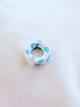 Load image into Gallery viewer, Colorful Clay Ear Cuff – White &amp; Light Blue