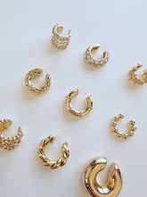 Load image into Gallery viewer, Golden Bead Ear Cuff