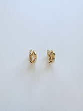 Load image into Gallery viewer, Twist &amp; Weave Ear Cuff