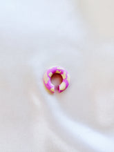 Load image into Gallery viewer, Colorful Clay Ear Cuff – Pink &amp; Cream