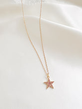 Load image into Gallery viewer, Star Necklace