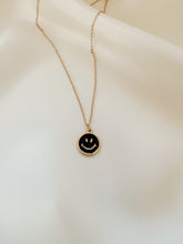 Load image into Gallery viewer, Happy Face Necklace
