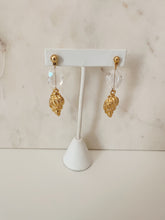 Load image into Gallery viewer, Shell Crystal Earrings